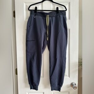 Figs Zamora jogger scrub pants size large petite, color navy
